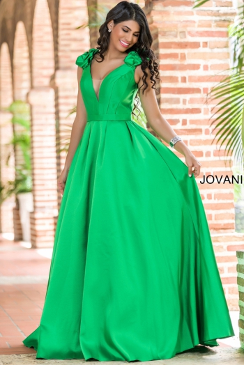 Модное платье зеленого цвета: фото модных моделей и сочетаний