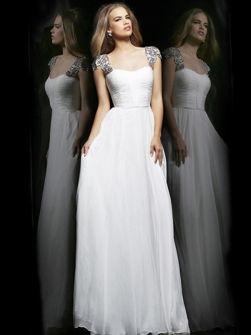 Стилизация а ля винтаж приносит дизайнерским коллекциям свадебных платьев невероятную популярность